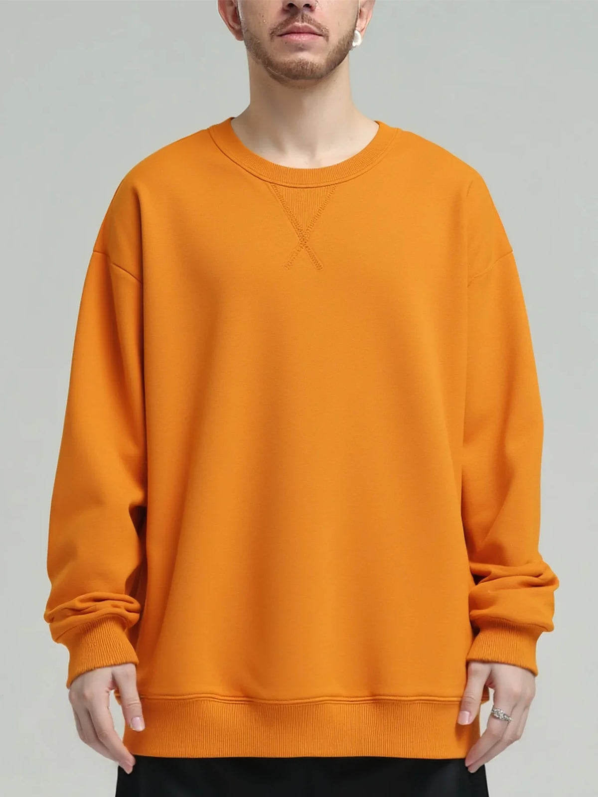 Unisex basic crew-neck sweatshirt gray
