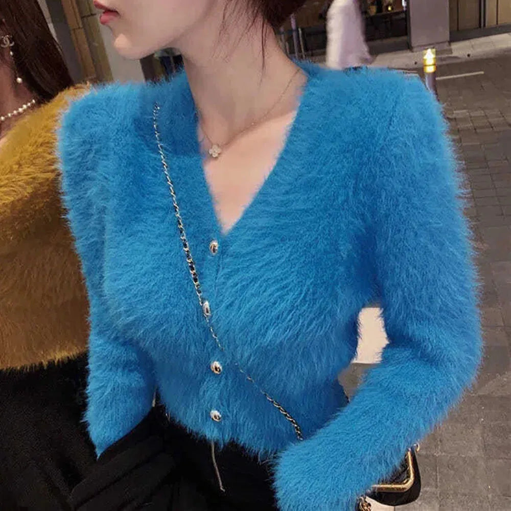 Women's fluffy cardigan with V-neck and gold buttons