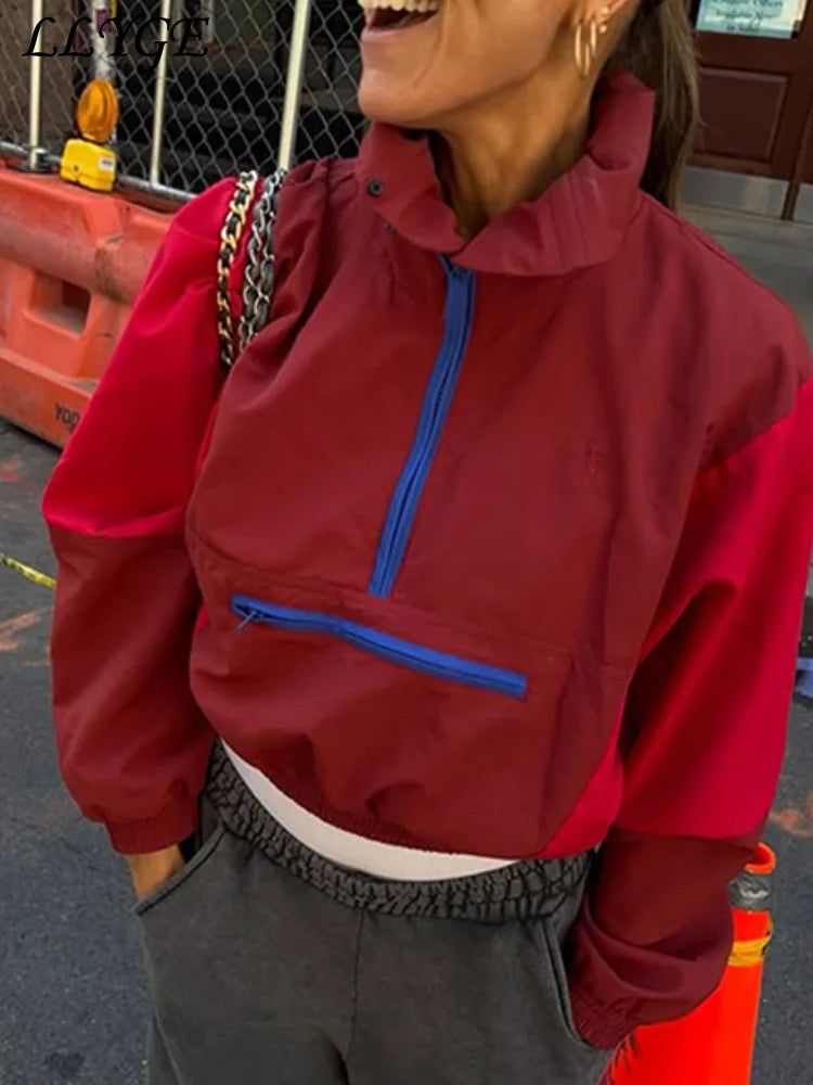 Sporty cropped pullover windbreaker jacket with zipper