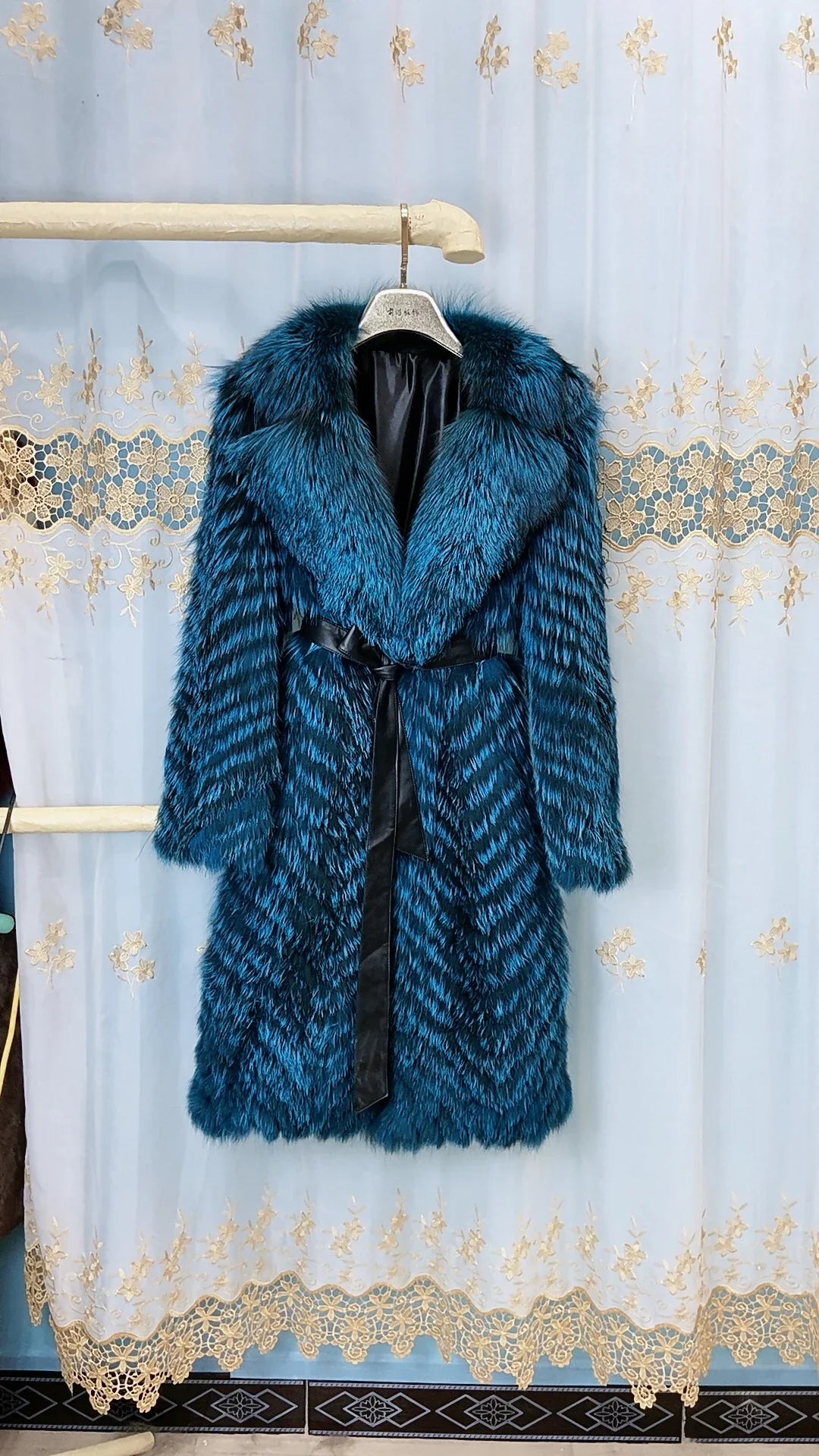 Long women's faux-fur coat with chevron pattern, warm winter coat