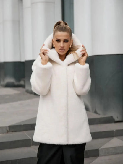Damen Kurzmantel mit Kapuze Plüsch-Optik Winter