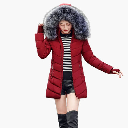 Women's winter quilted coat with hood and faux fur collar – elegant outdoor parka for cold days