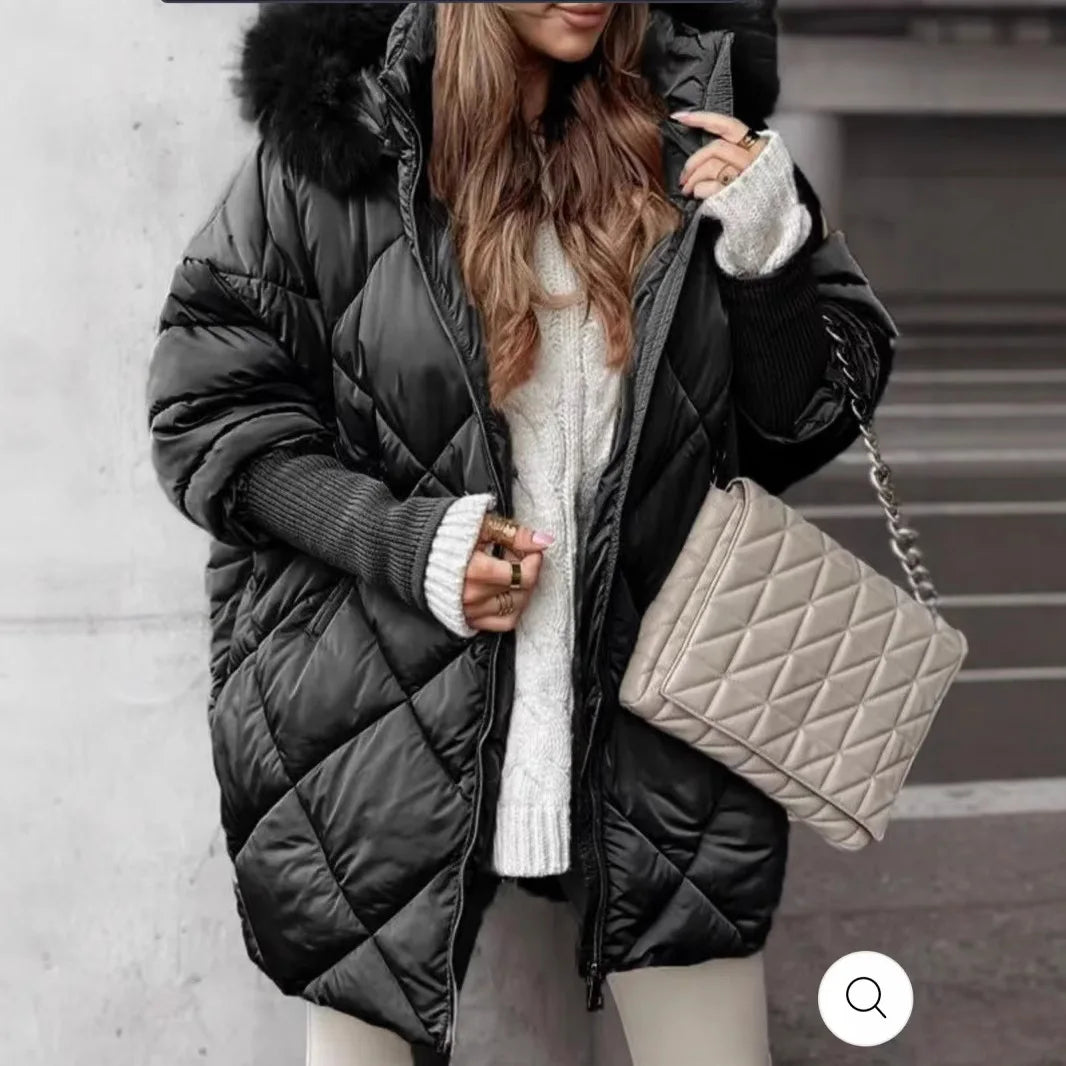 Women's quilted winter jacket with hood and faux fur trim