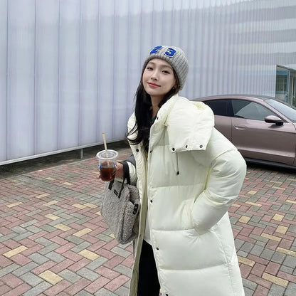 Langer Steppmantel Damen mit Kapuze in Lila Warm gefütterte Winterjacke