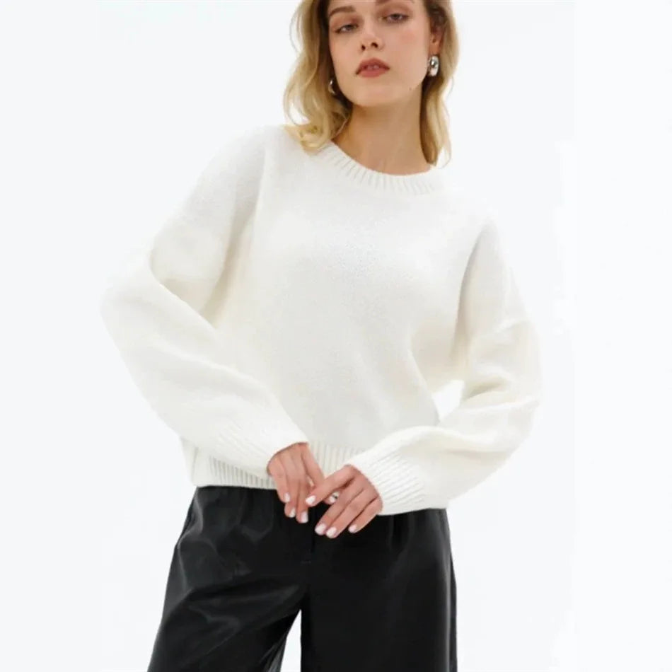 Women's oversized crew-neck long-sleeve knit sweater