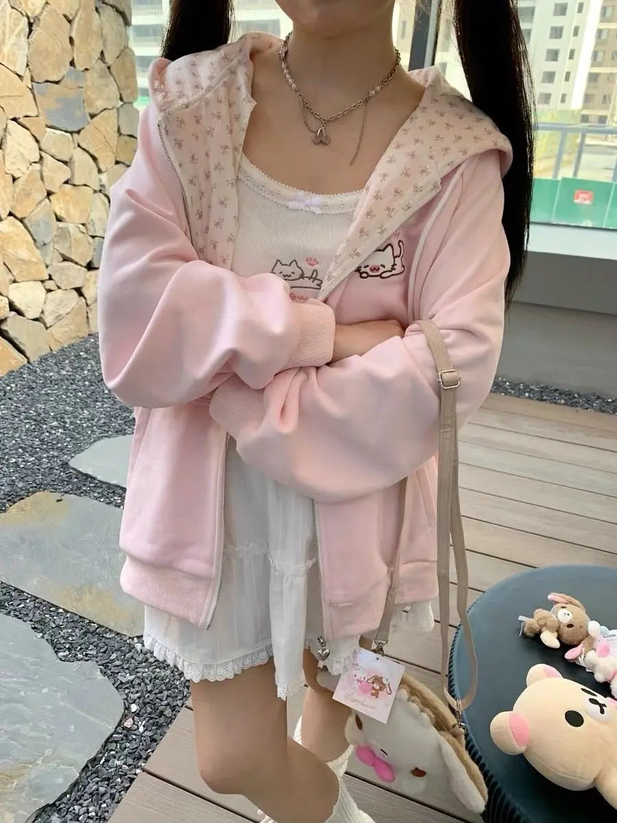 Women's hoodie with zipper, hood and cat embroidery