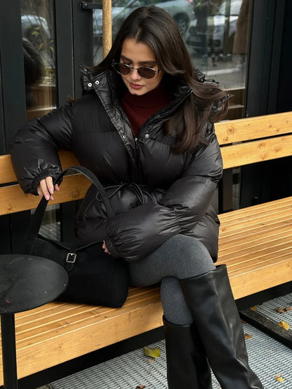 Damen Steppjacke mit Gürtel und hohem Kragen