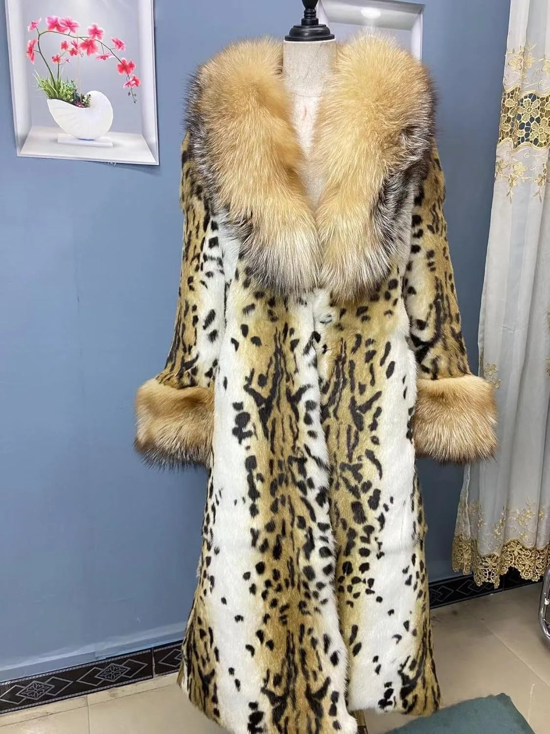 Faux Fur-Effect Winter Coat with Wide Collar and Belt