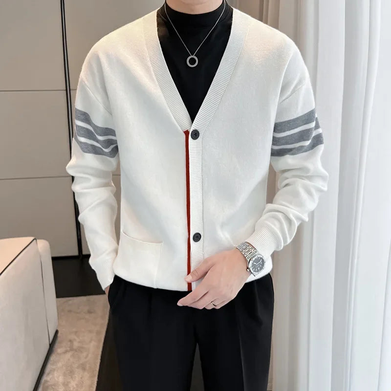 Men's V-neck cardigan with striped pattern