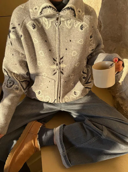 Women's knitted cardigan with a zipper, high collar, and bandana pattern