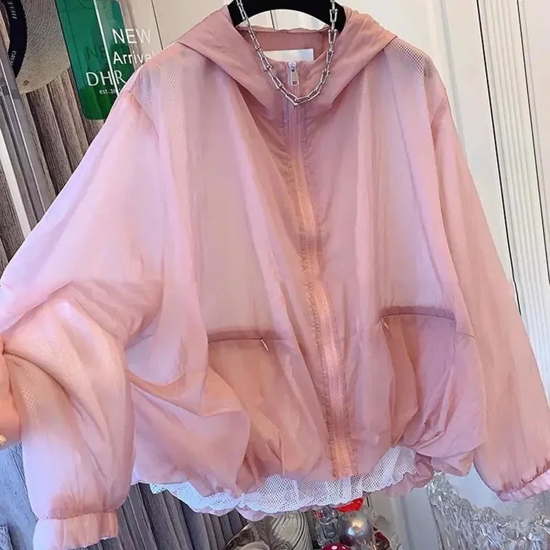 Women's lightweight windbreaker with hood and zipper, loose fit, sheer design