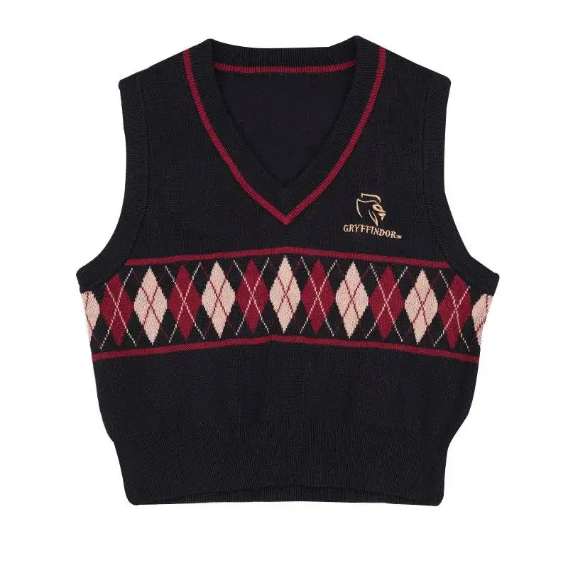 Women's knitted vest with V-neck and argyle pattern