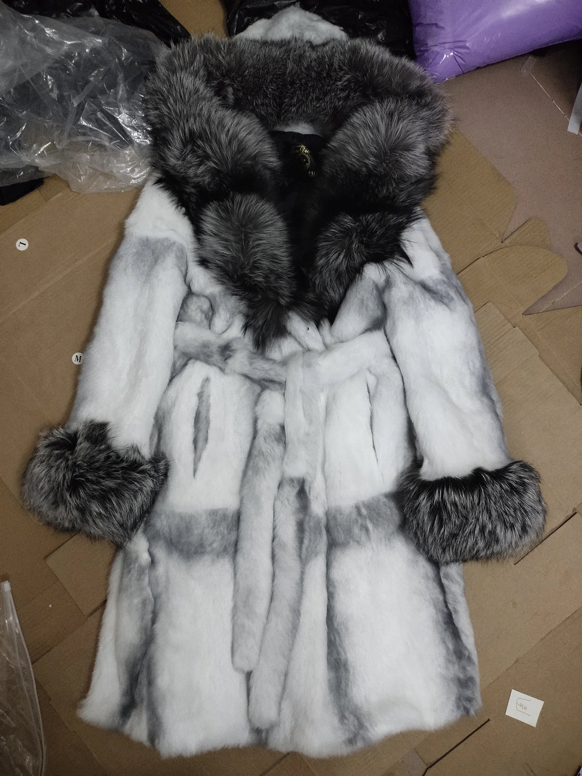 Women's coat with hood and faux fur trim, gray-white