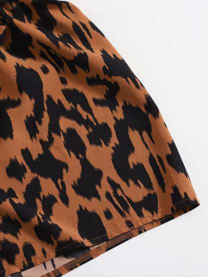 Damen Zweiteiler Set mit One-Shoulder Top und Animal Print Shorts – Elegantes Sommer Outfit