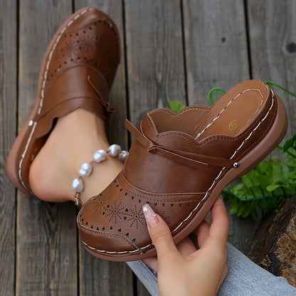 Women's Vintage Slide Sandals with Perforated Pattern and Platform Heel – Comfortable Slip-On Shoes for Everyday and Leisure