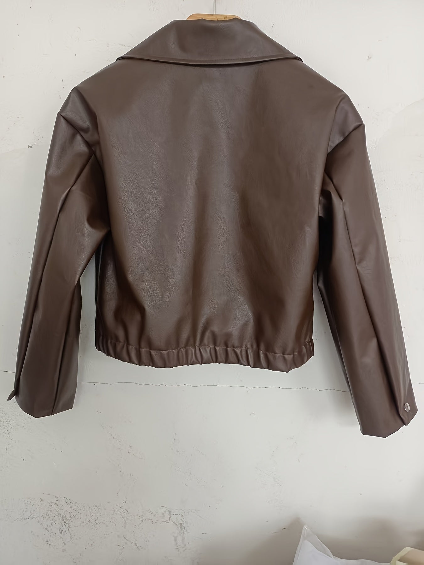 Women's leather-look bomber jacket with zipper and collar