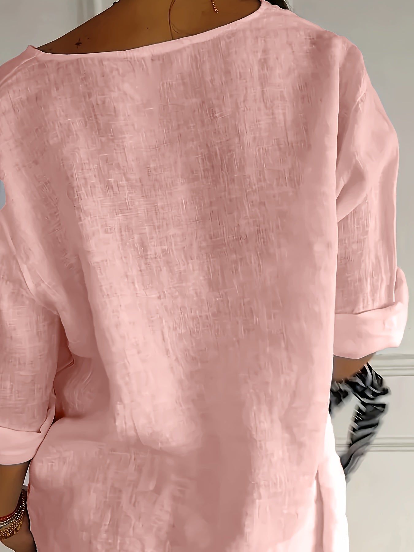 Women's blouse with large buttons and loose fit – everyday & office, casual style