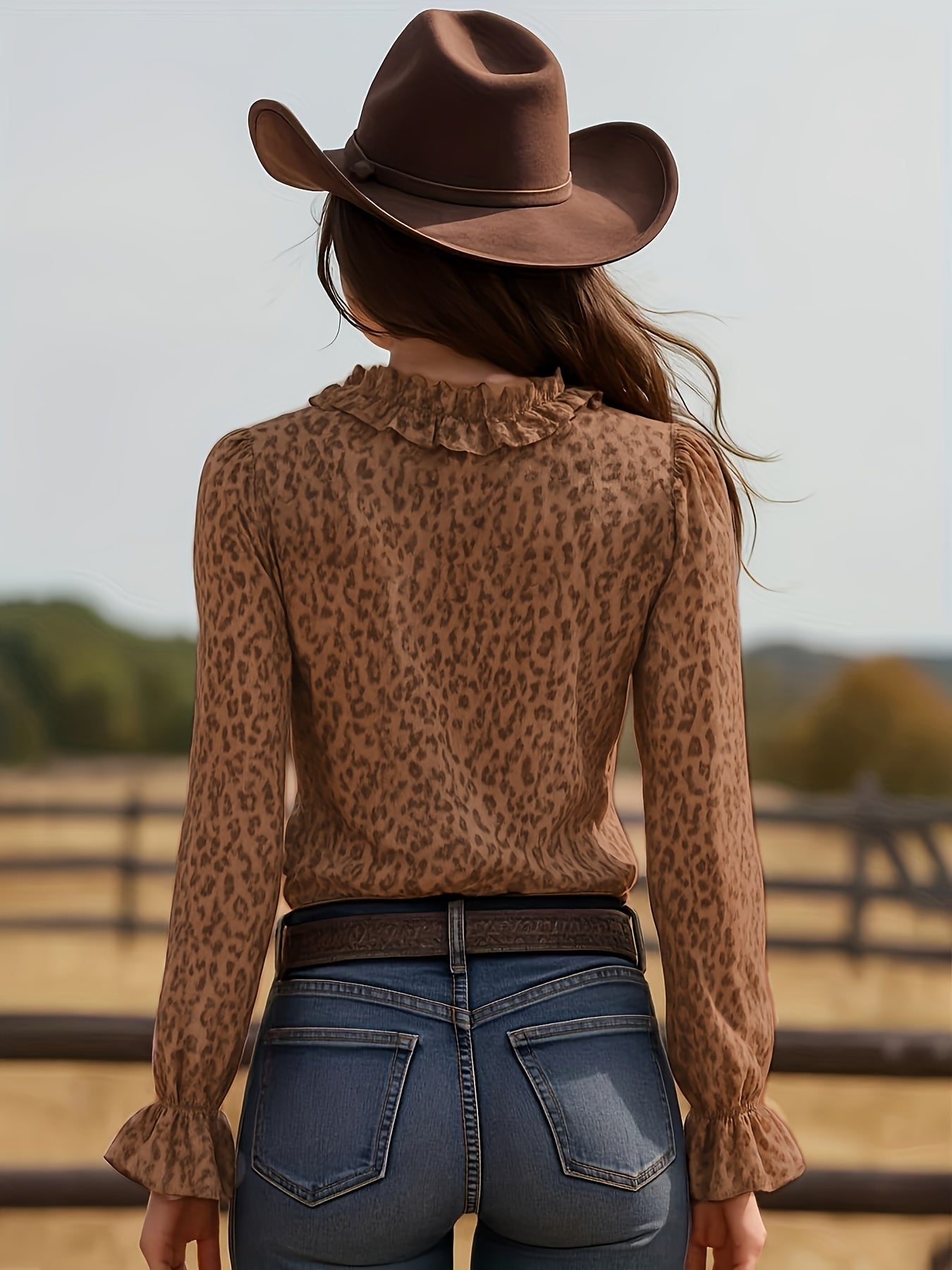 Women's blouse with leopard print and ruffled collar – elegant V-neck, perfect for casual wear and special occasions