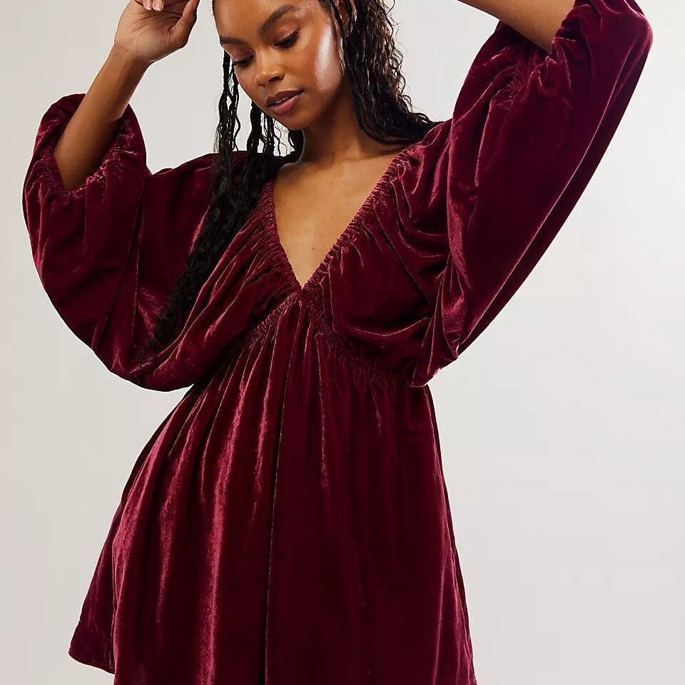 Shirley – Comfortable and Casual Golden V-Neck Velvet Dress