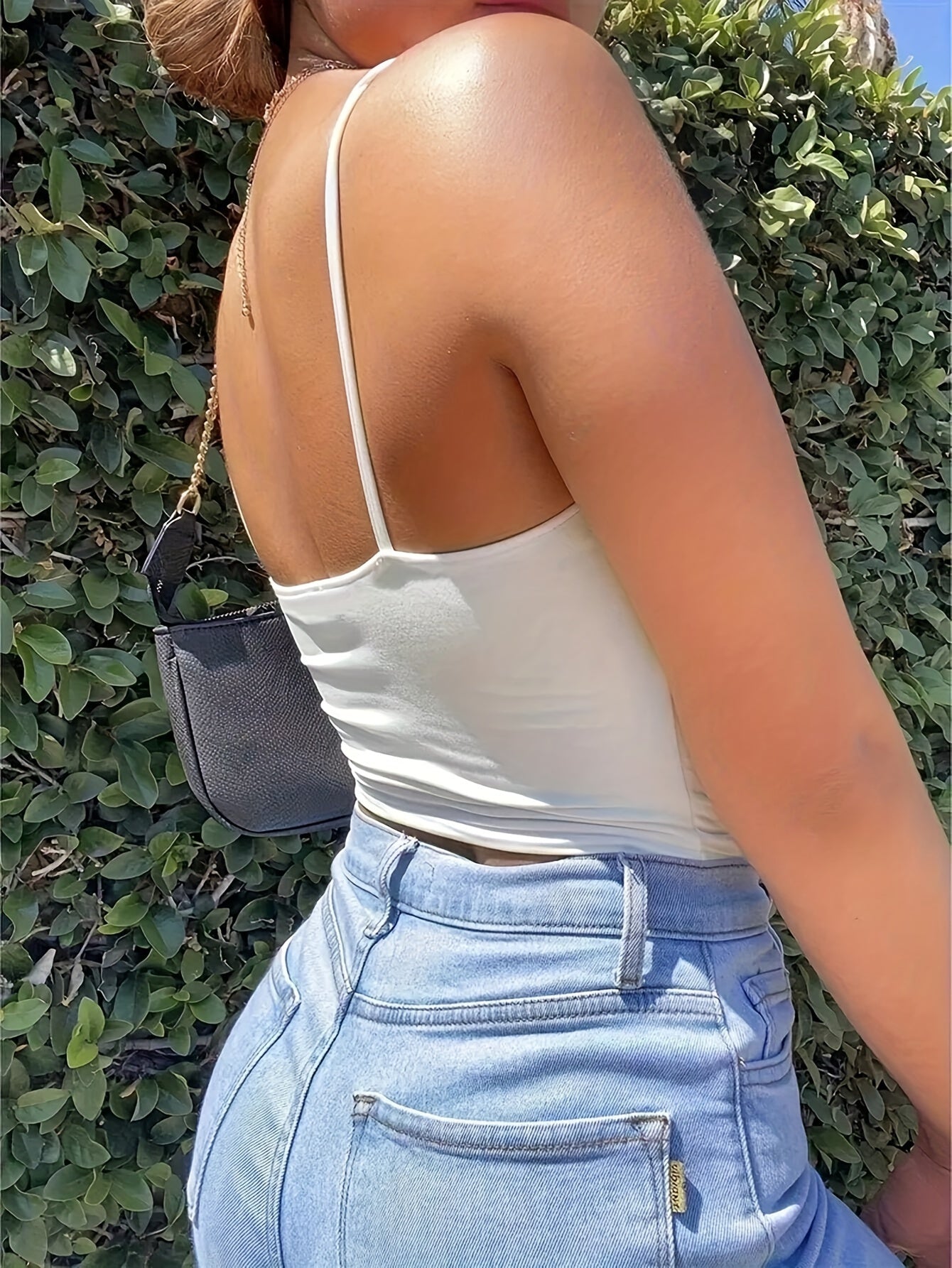 Women's Crop Top with Cut-Out and Front Bow – Fashionable Spaghetti Strap Top for Everyday and Going Out