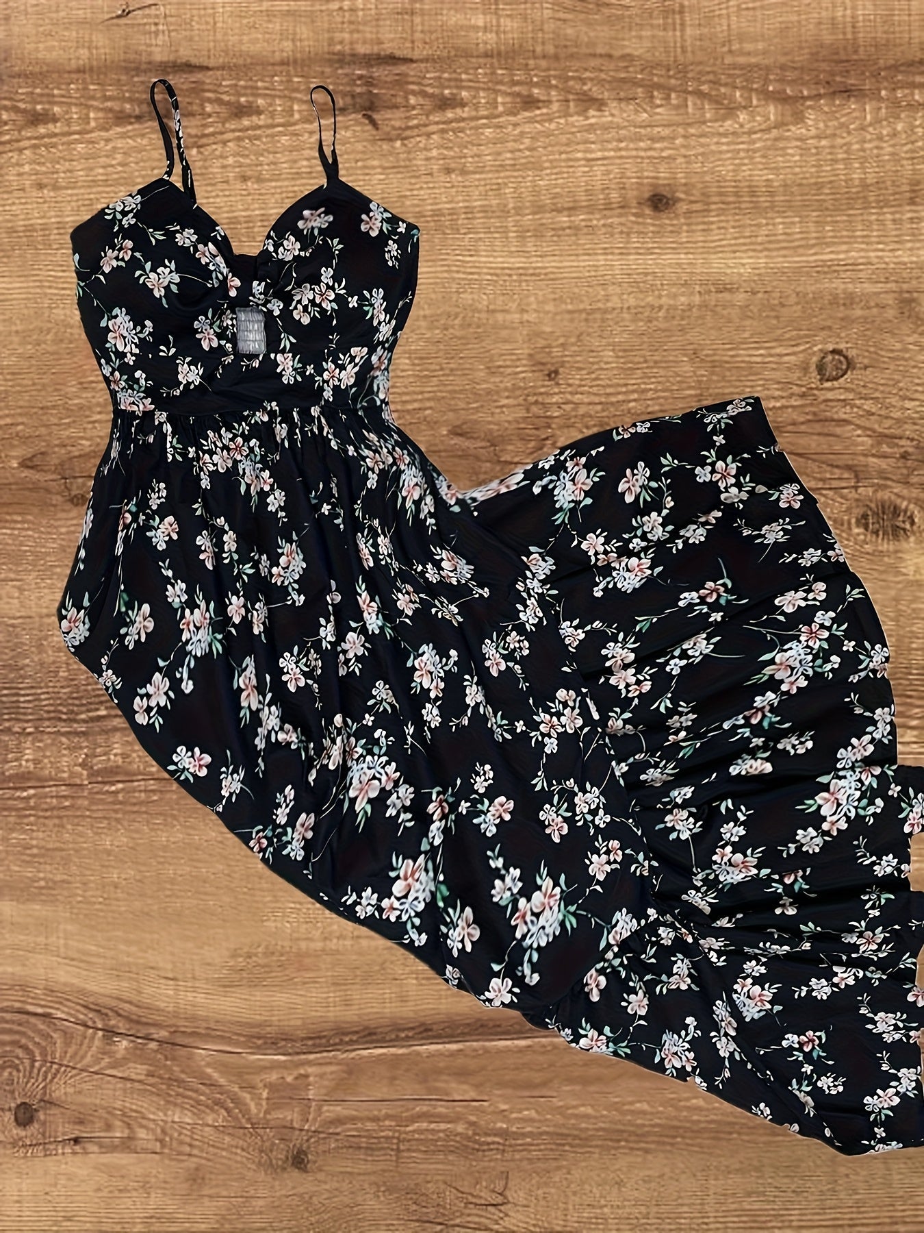 Damen Maxikleid mit Polka Dots und Rüschen – Elegantes Sommerkleid im Vintage-Stil für besondere Anlässe