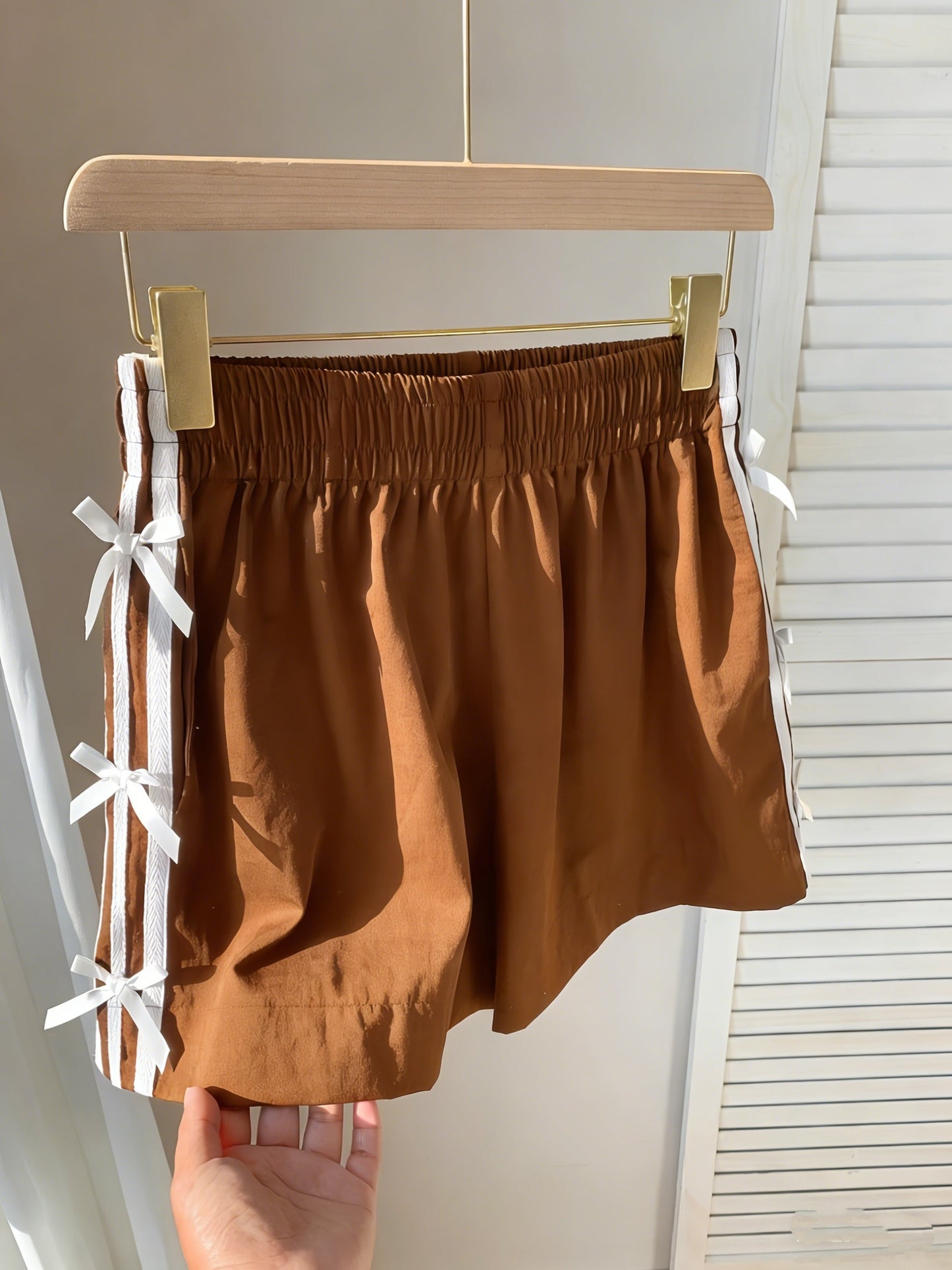 Women's casual shorts with bows and stripes for summer – regular fit, vacation style