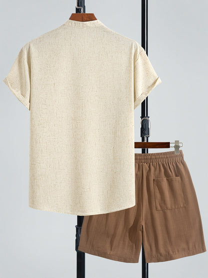 Men's Two-Piece Casual Set with Henley Shirt and Shorts – Modern Summer Outfit for Vacation & Everyday Wear