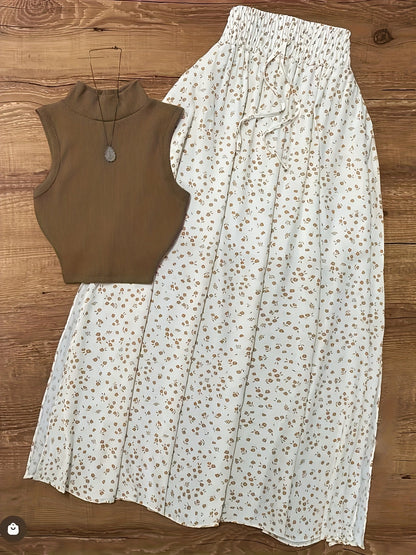 Damen Zweiteiliges Set – Ärmelloses Oberteil mit Stehkragen und Blumenrock – Modischer Freizeit-Look