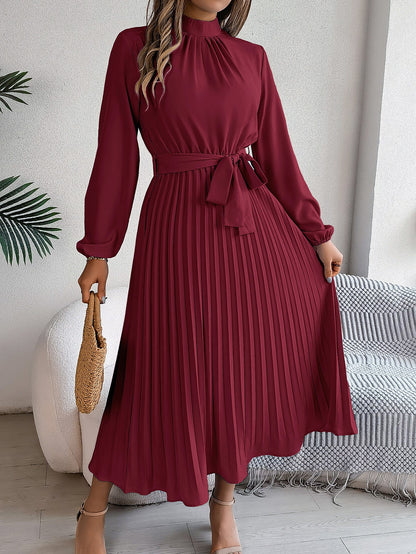 Samantha – Elegant dress with stand-up collar and long sleeves