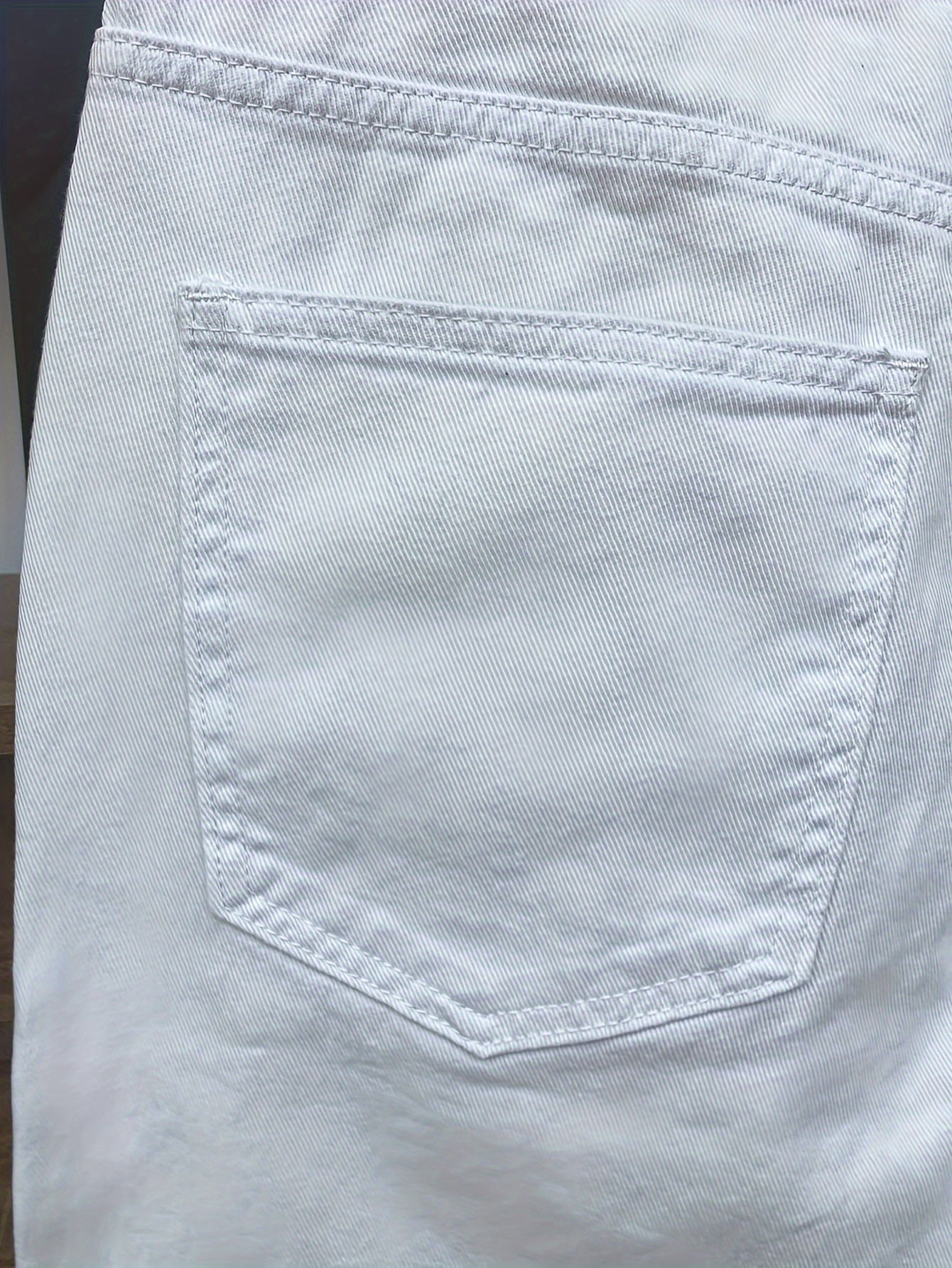 Men's denim shorts in slim-fit style for leisure and everyday wear