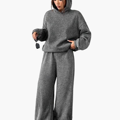 Women's lounge set with hooded sweatshirt and wide-leg pants for leisure and sports