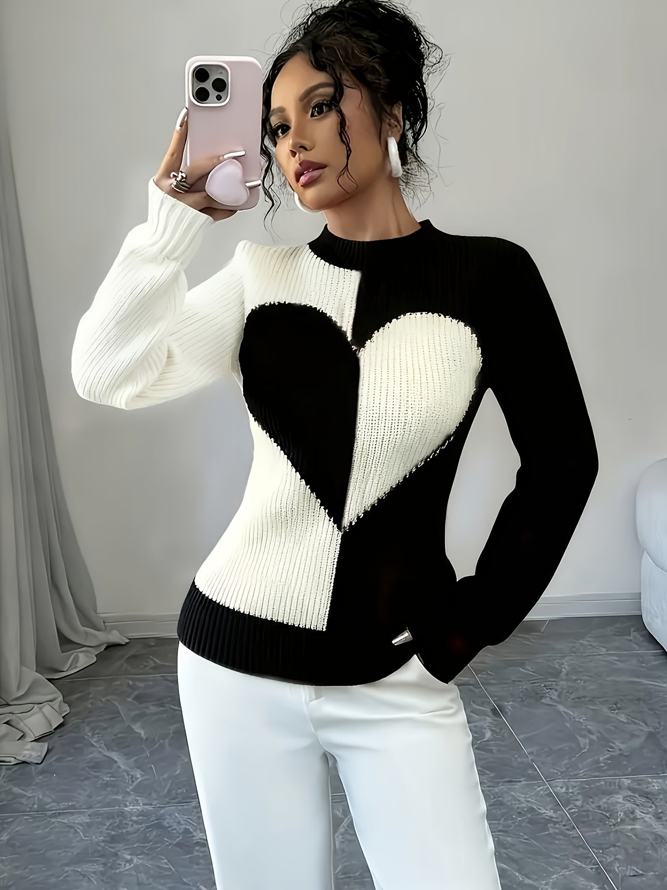 Women’s knitted pullover with heart pattern, crew neck, ribbed knit, long sleeves