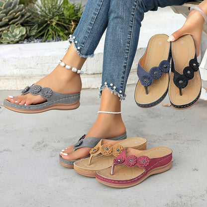 Women's Casual Thong Sandals with Flower Applique for Everyday and Leisure