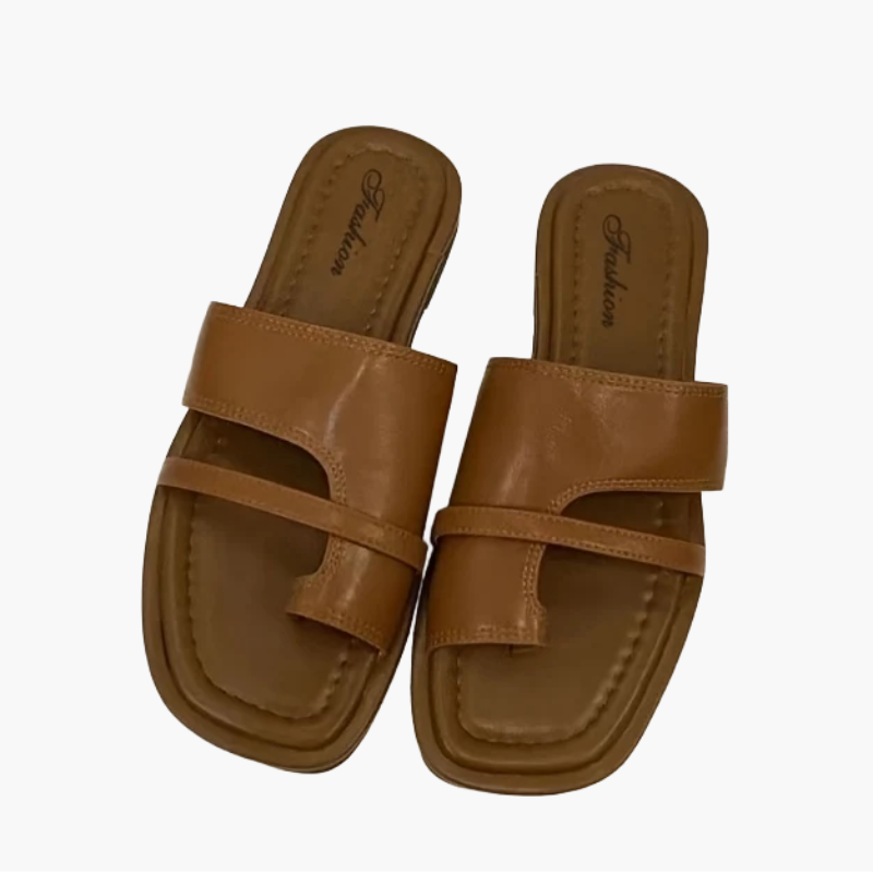 Women's casual sandals with a modern cut – Comfortable summer shoes for everyday wear and vacation