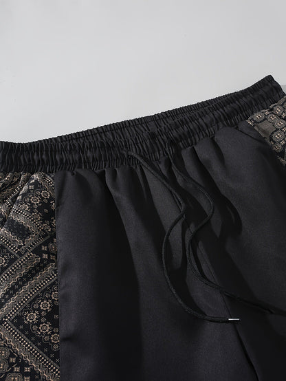 Men's streetwear shorts with graphic pattern and modern design – perfect for casual wear and urban style