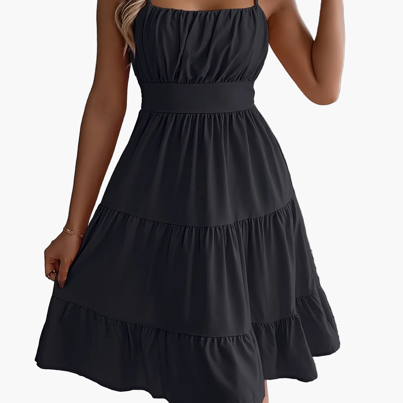 Women's summer dress with spaghetti straps and ruffles – Perfect for vacation and leisure