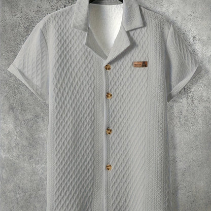 Men's short-sleeve shirt with textured pattern and notch collar – modern casual shirt for stylish occasions