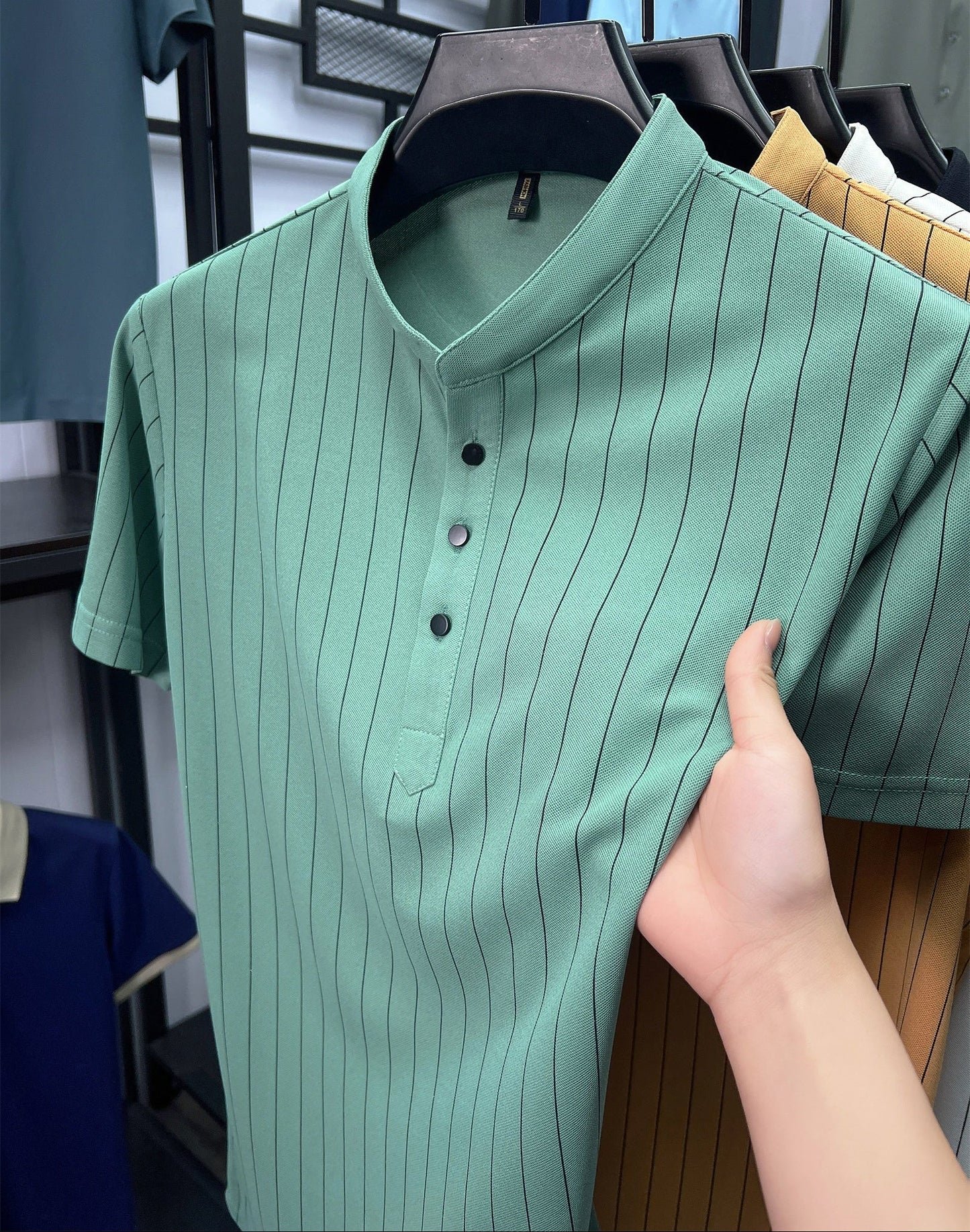 Men's Short-Sleeve Shirt with Stand-Up Collar and Pinstripes – Modern Casual and Business Design