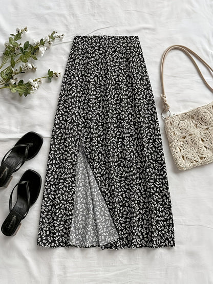 Women's midi skirt with floral pattern and slit – feminine A-line summer skirt for leisure & vacation