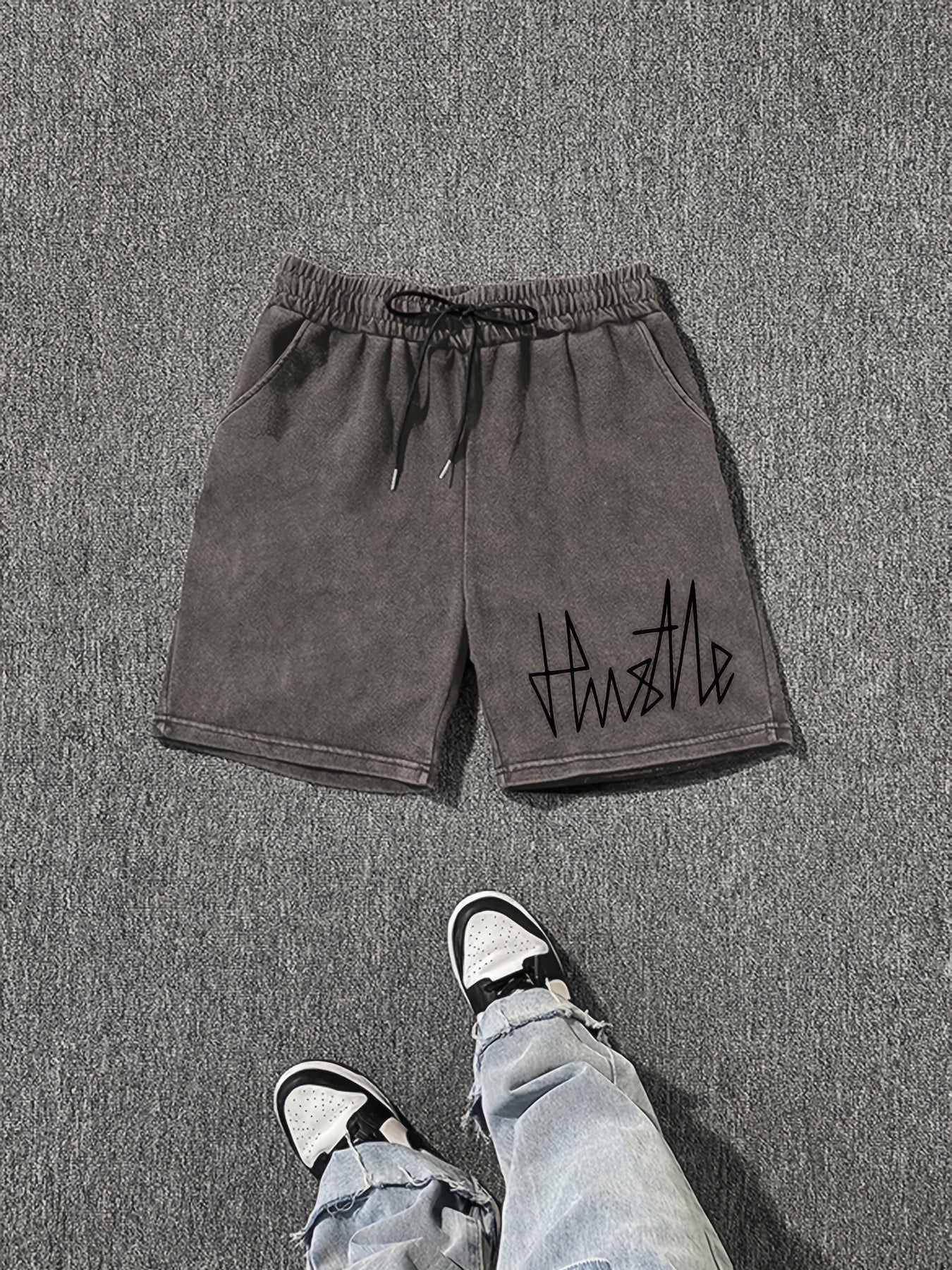 Herren Streetwear Shorts mit „Hustle“-Print – Lässige Urban Style Shorts für Alltag und Freizeit