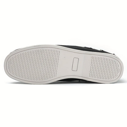 Men's boat shoes in classic moccasin style – Elegant casual shoes for everyday and leisure use