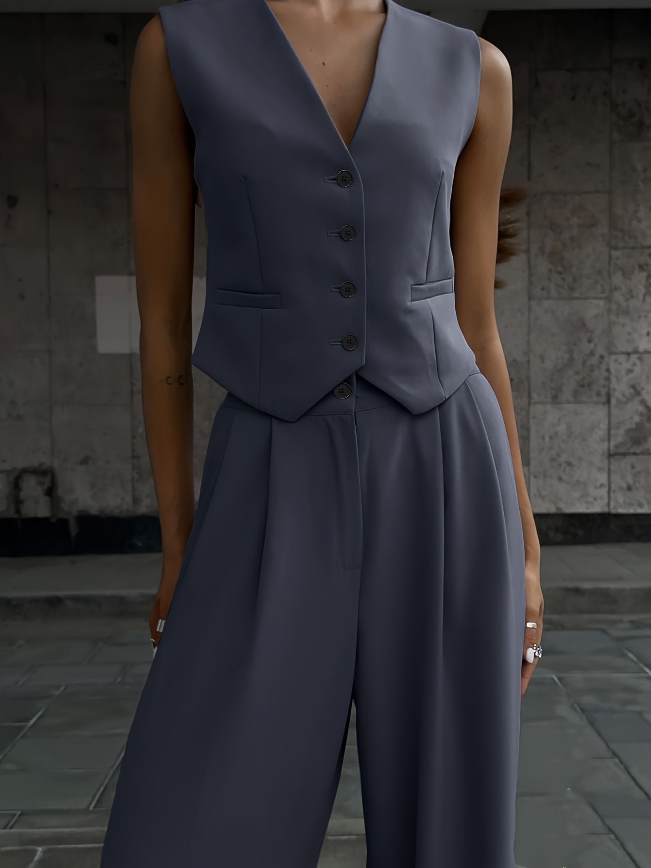Women's Elegant Two-Piece Suit with Vest and Wide-Leg Cut – Stylish Business & Casual Look