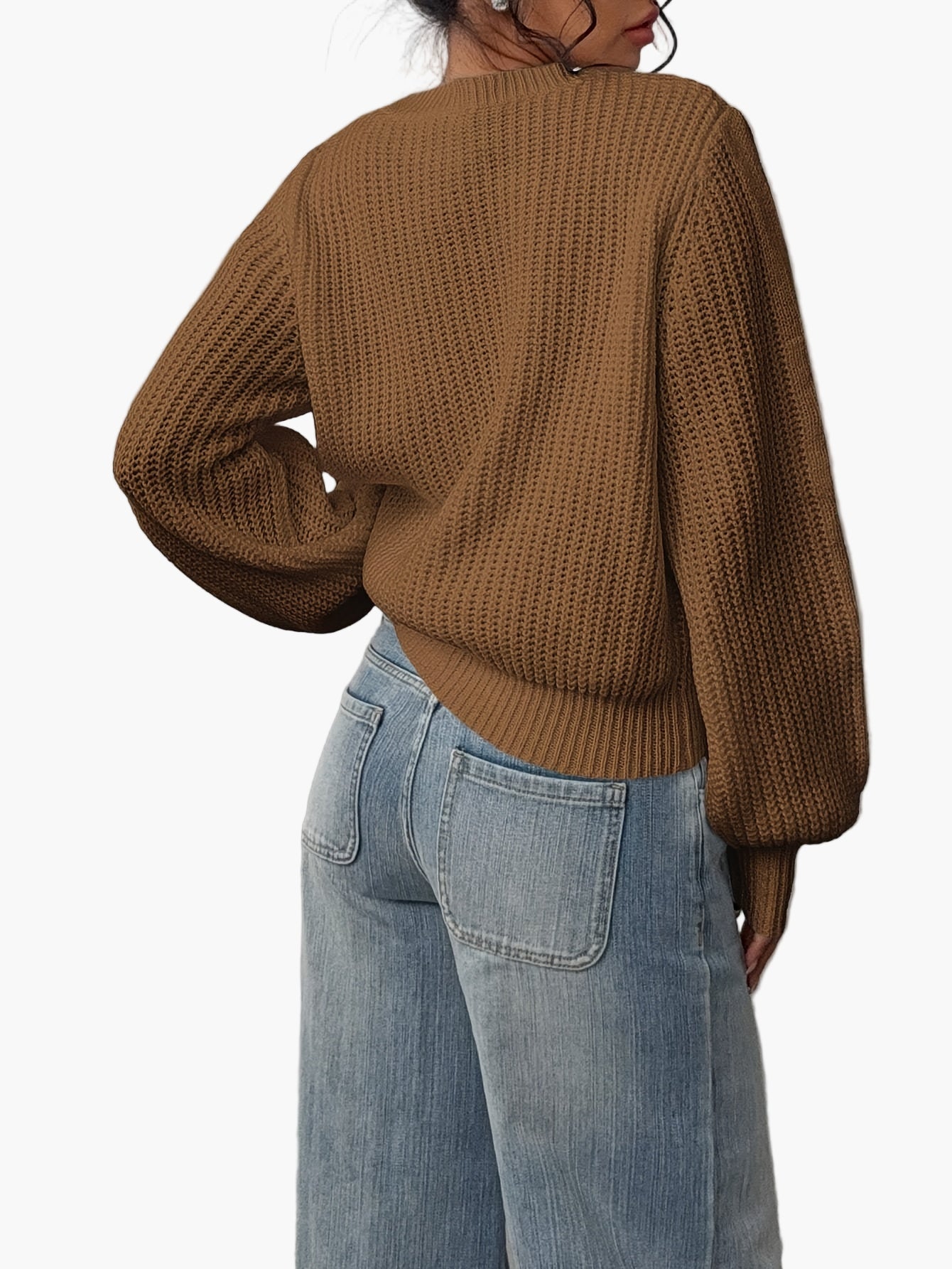 Women's knitted sweater with round neckline – fashionable casual look for everyday and office