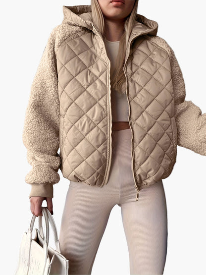 Women's quilted jacket with hood and teddy fur sleeves – fashionable transitional jacket for everyday and leisure use