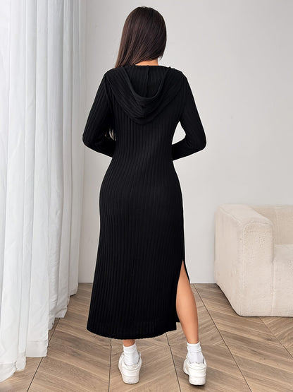 Geripptes Strickkleid Schwarz Lang Kapuze