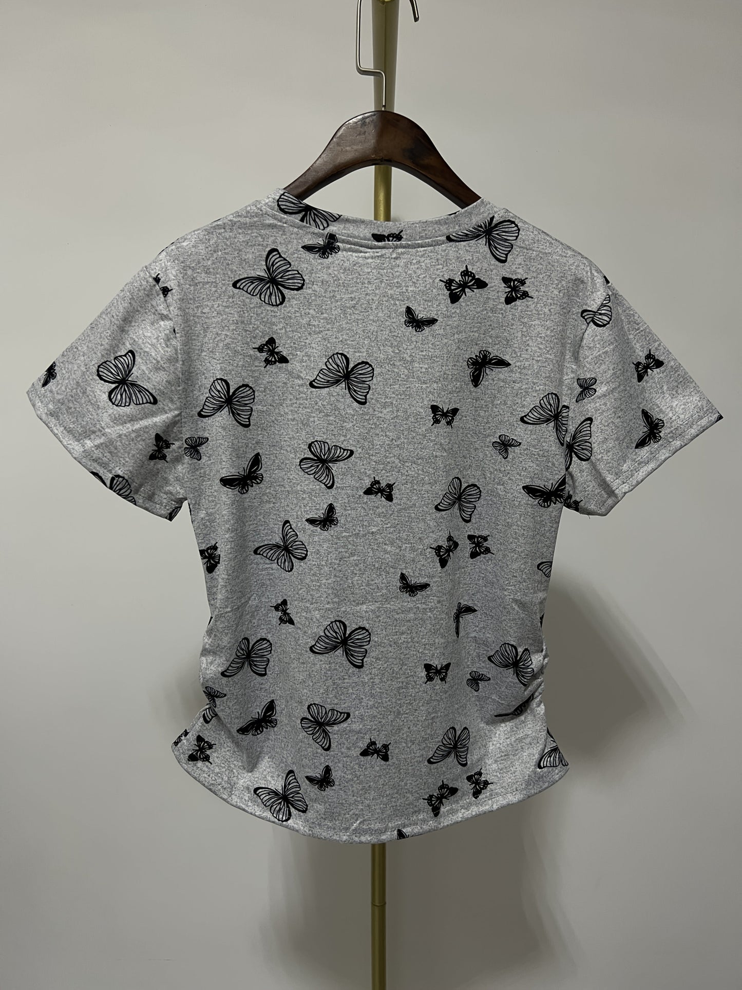 Damen T-Shirt mit Schmetterlingsdruck, tailliert, Kurzarm, Freizeit & Urlaub