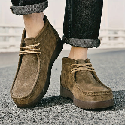 Men’s moccasin ankle boots with laces and a treaded sole in a suede look