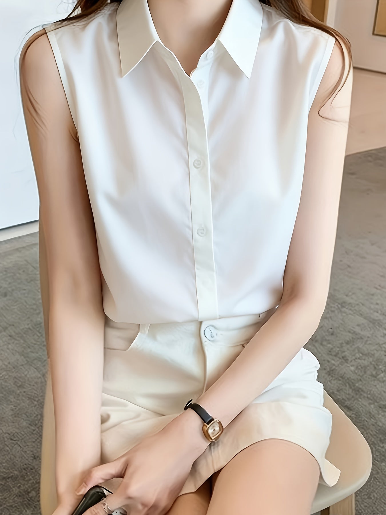 Women's Elegant Sleeveless Blouse with Shirt Collar – Perfect for Office and Everyday Wear