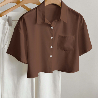 Women's short-sleeve blouse with crop cut and chest pocket – modern casual shirt
