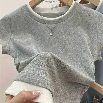 Damen Modernes Kurzarm Shirt mit Layer-Look und Minimalistischem Stil – Perfekt für Freizeit & Alltag